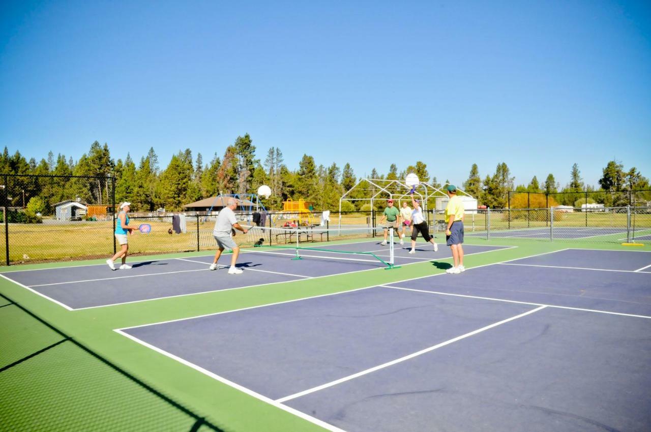 Bend-Sunriver Camping Resort Cottage 1 ภายนอก รูปภาพ